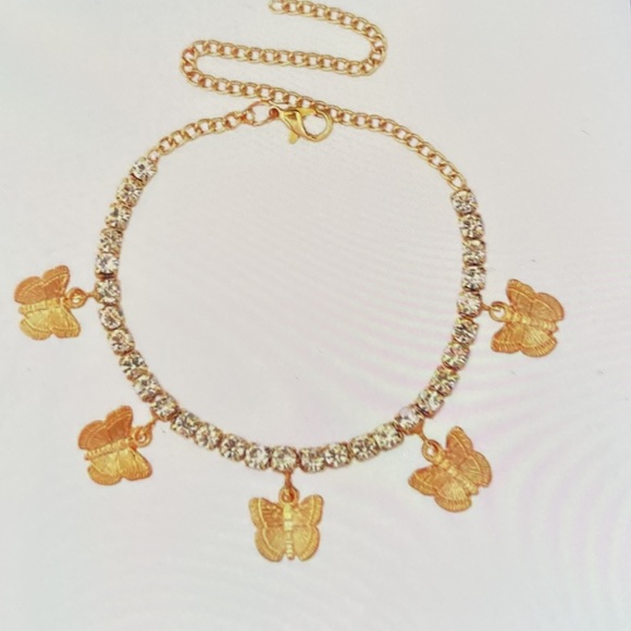 One Gold Tone Butterfly 🦋 Rhinestone dainty Anklet - Picture 3 of 3